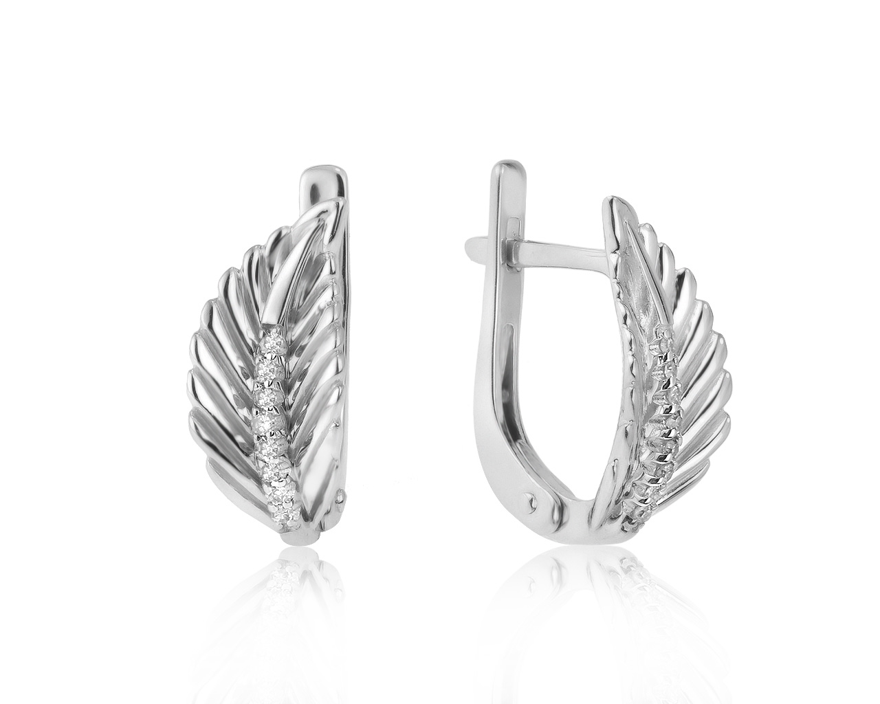 Прелестные золотые серьги с бриллиантами 0.07ct 010621/9