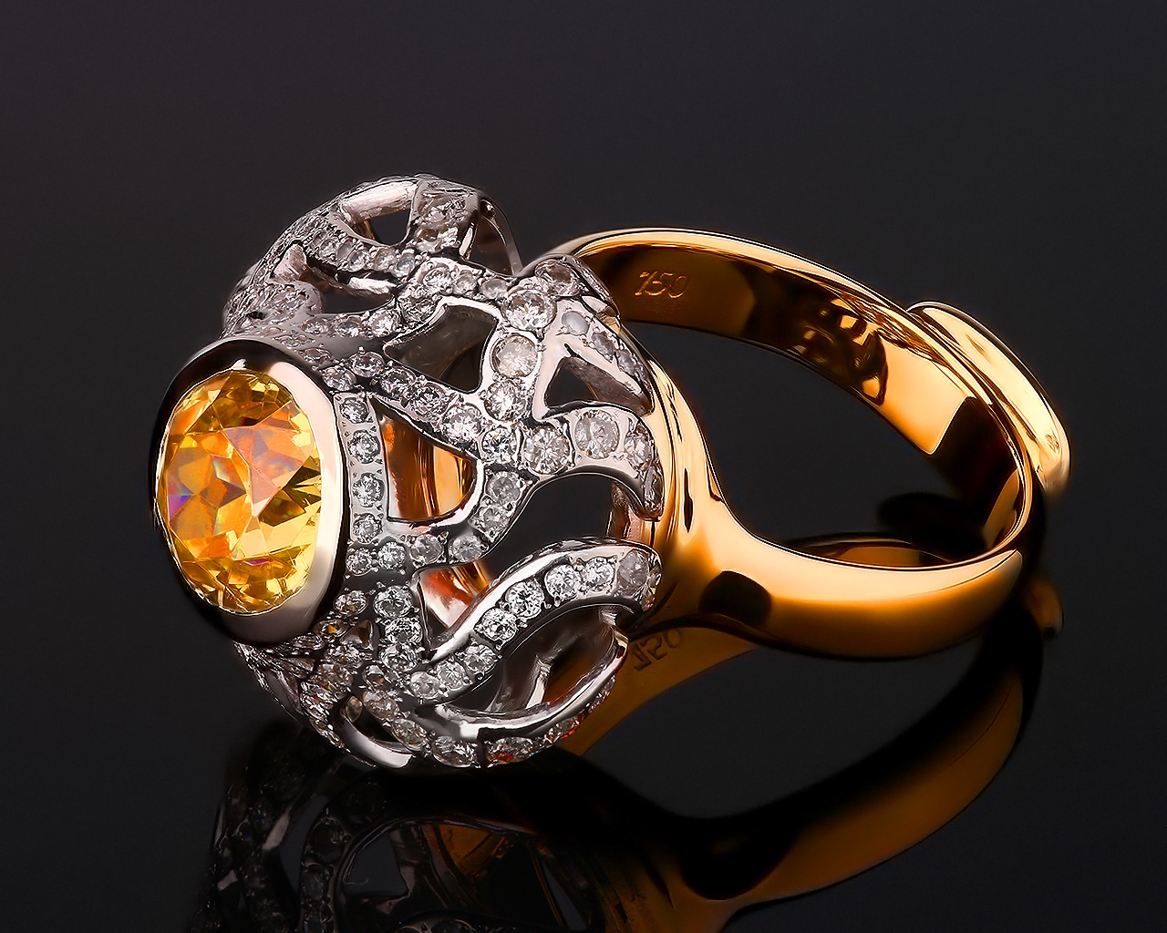 Восточное бриллиантовое кольцо с ярким цитрином