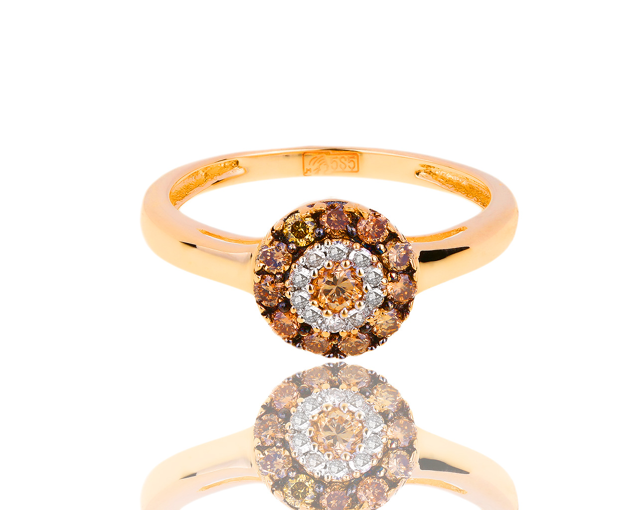 Интересное золотое кольцо с бриллиантами 0.26ct