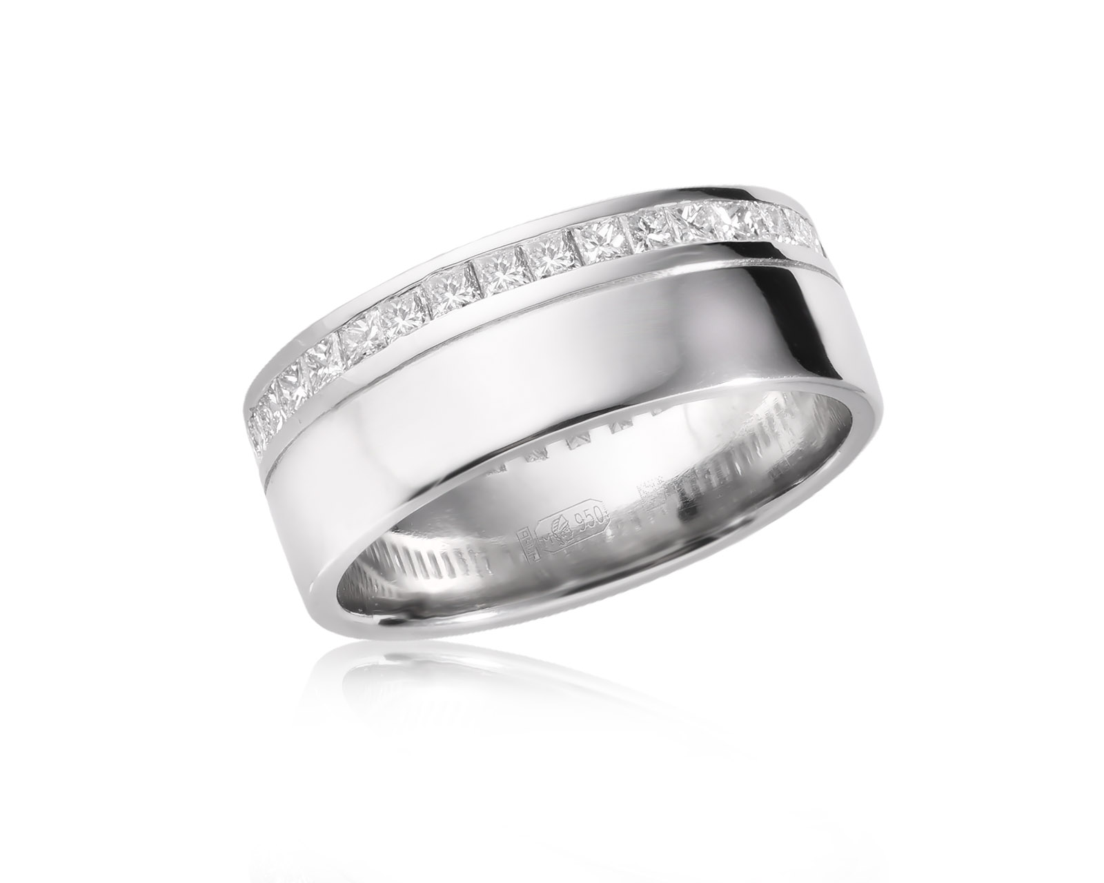 Платиновое кольцо с бриллиантами 0.72ct