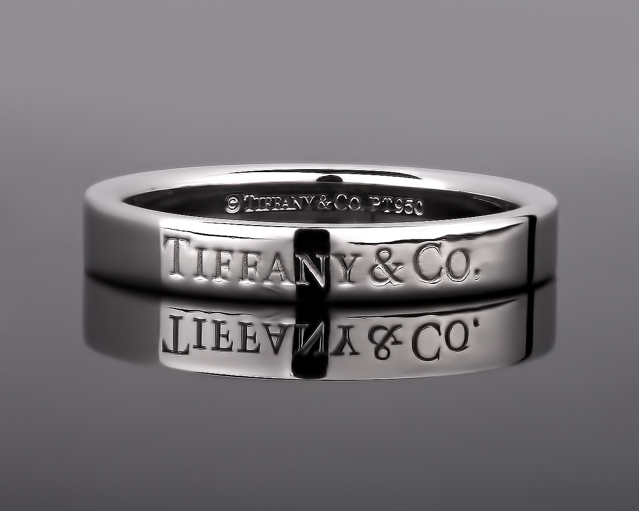 Платиновое обручальное кольцо Tiffany&Co