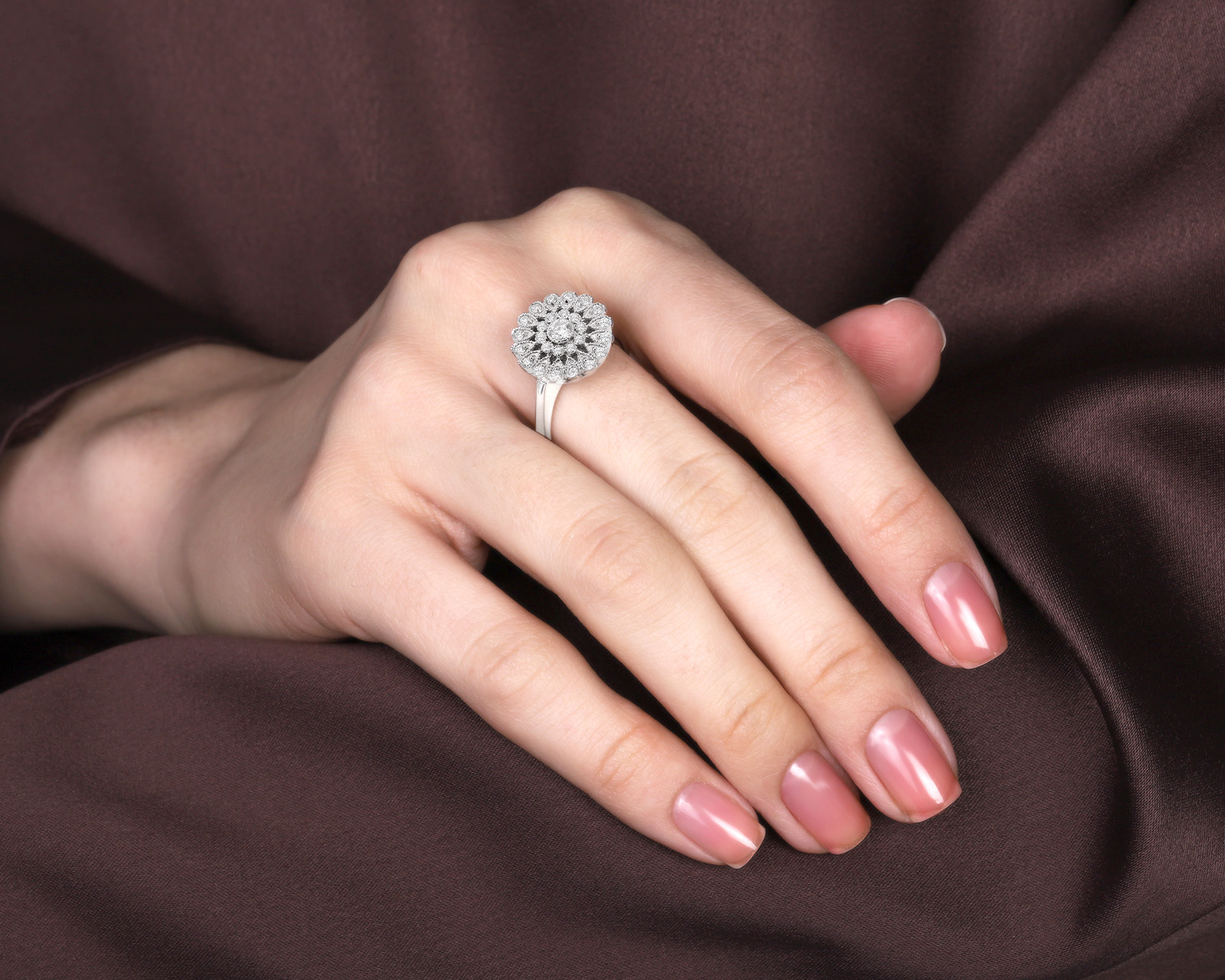 Оригинальное золотое кольцо с бриллиантами 0.61ct Roberto Bravo