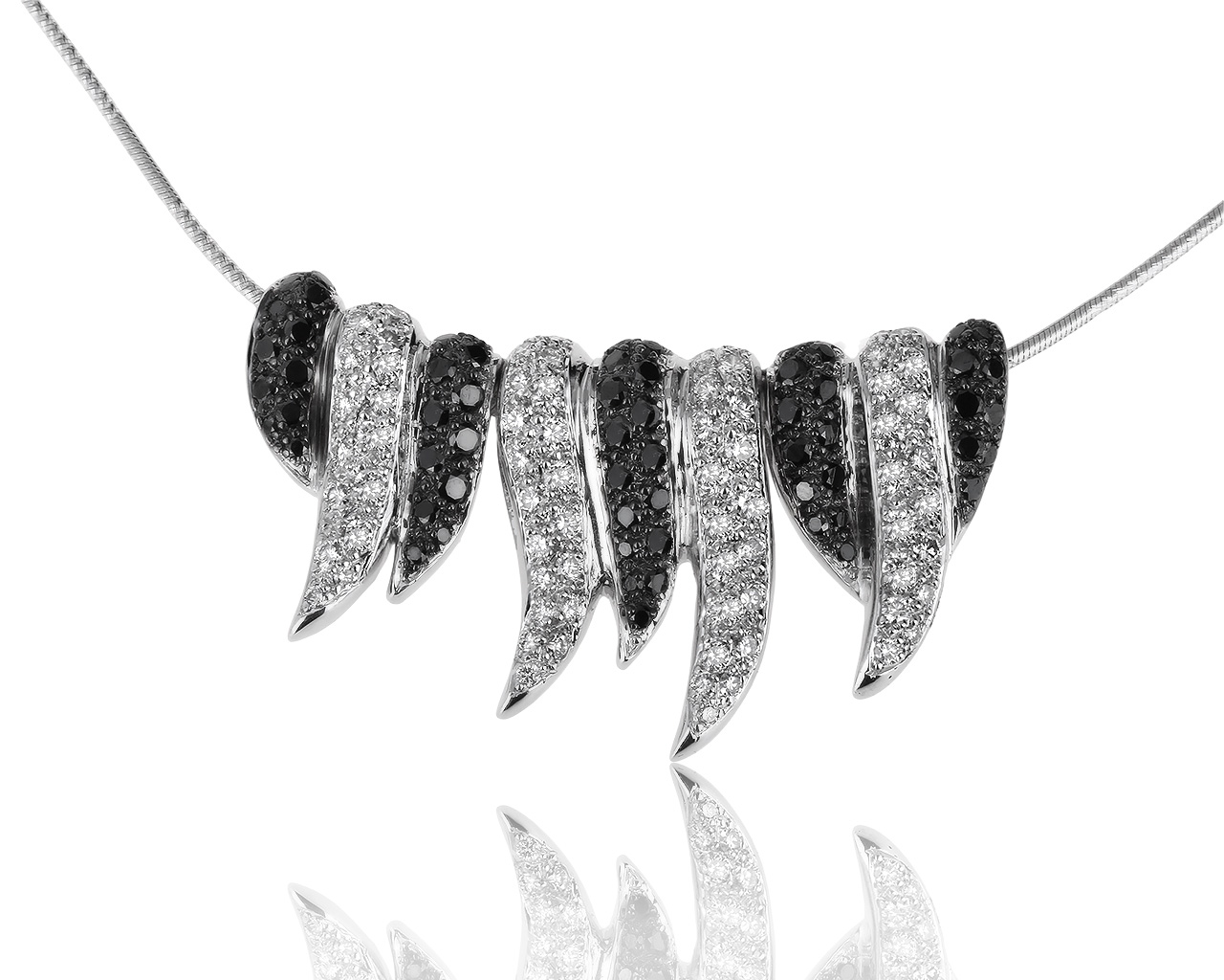 Престижное золотое колье с бриллиантами 2.70ct