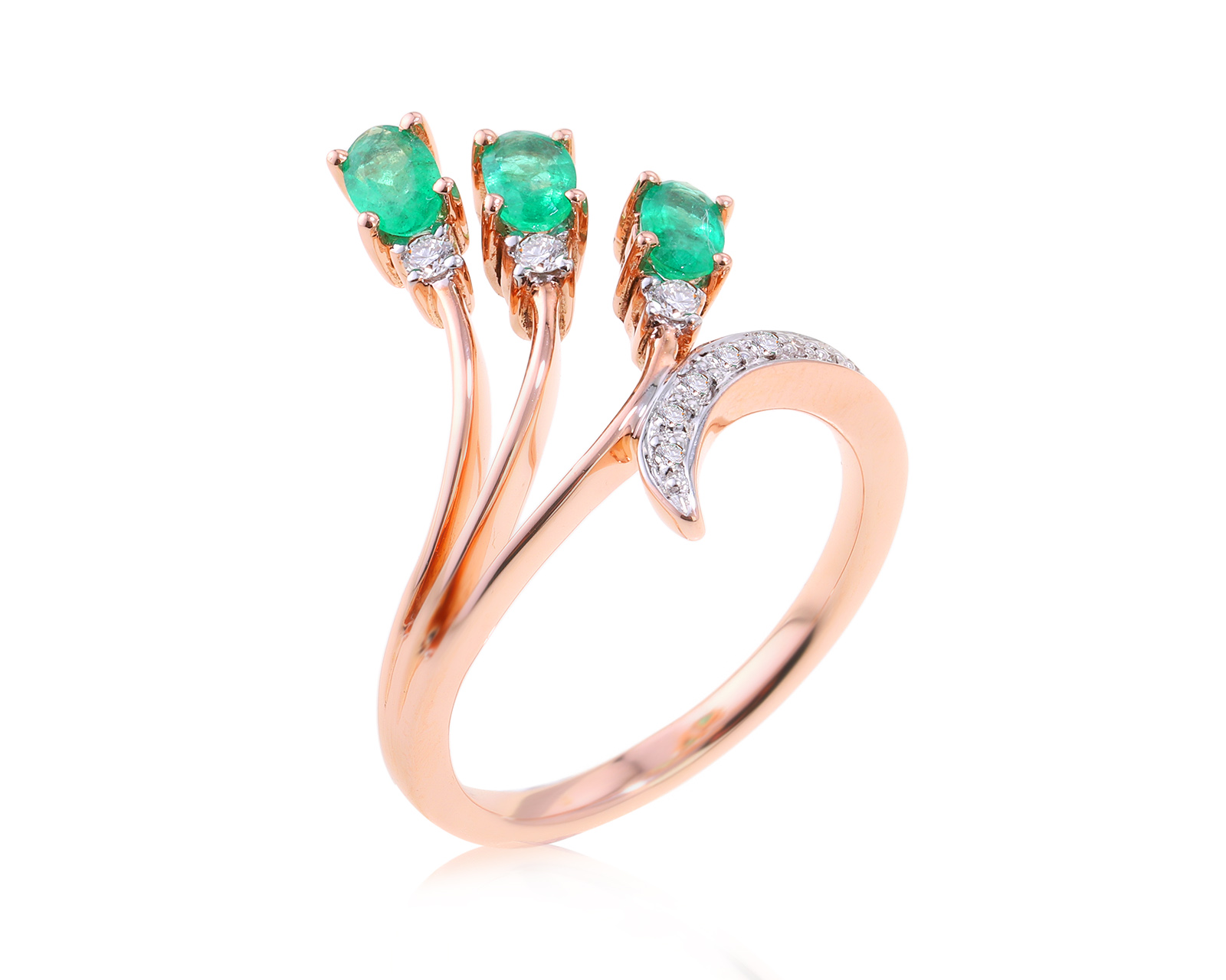 Золотое кольцо с изумрудами 0.70ct и бриллиантами 0.13ct 290324/2