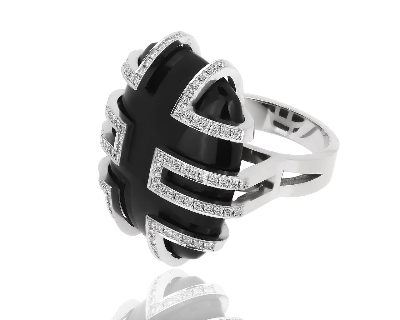 Золотое кольцо с ониксом и бриллиантами 0.60ct 221218/10