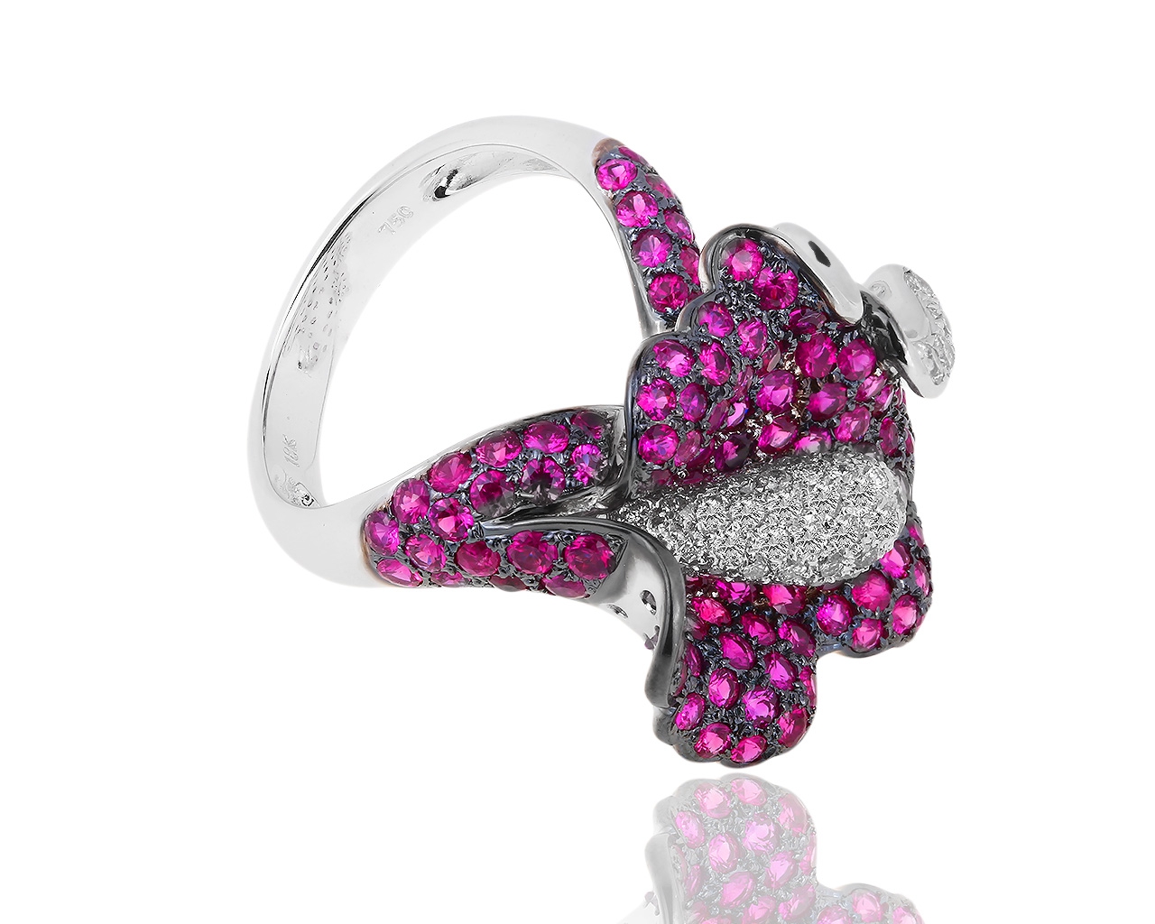 Изумительное золотое кольцо с рубинами и бриллиантами 0.65ct 021218/6 Изумительное золотое кольцо с рубинами и бриллиантами 0.65ct 021218/6