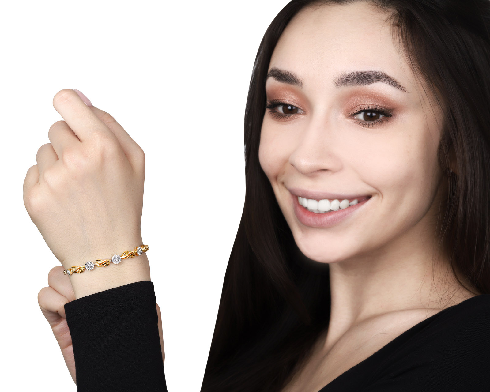 Прекрасный золотой браслет с бриллиантами 0.70ct