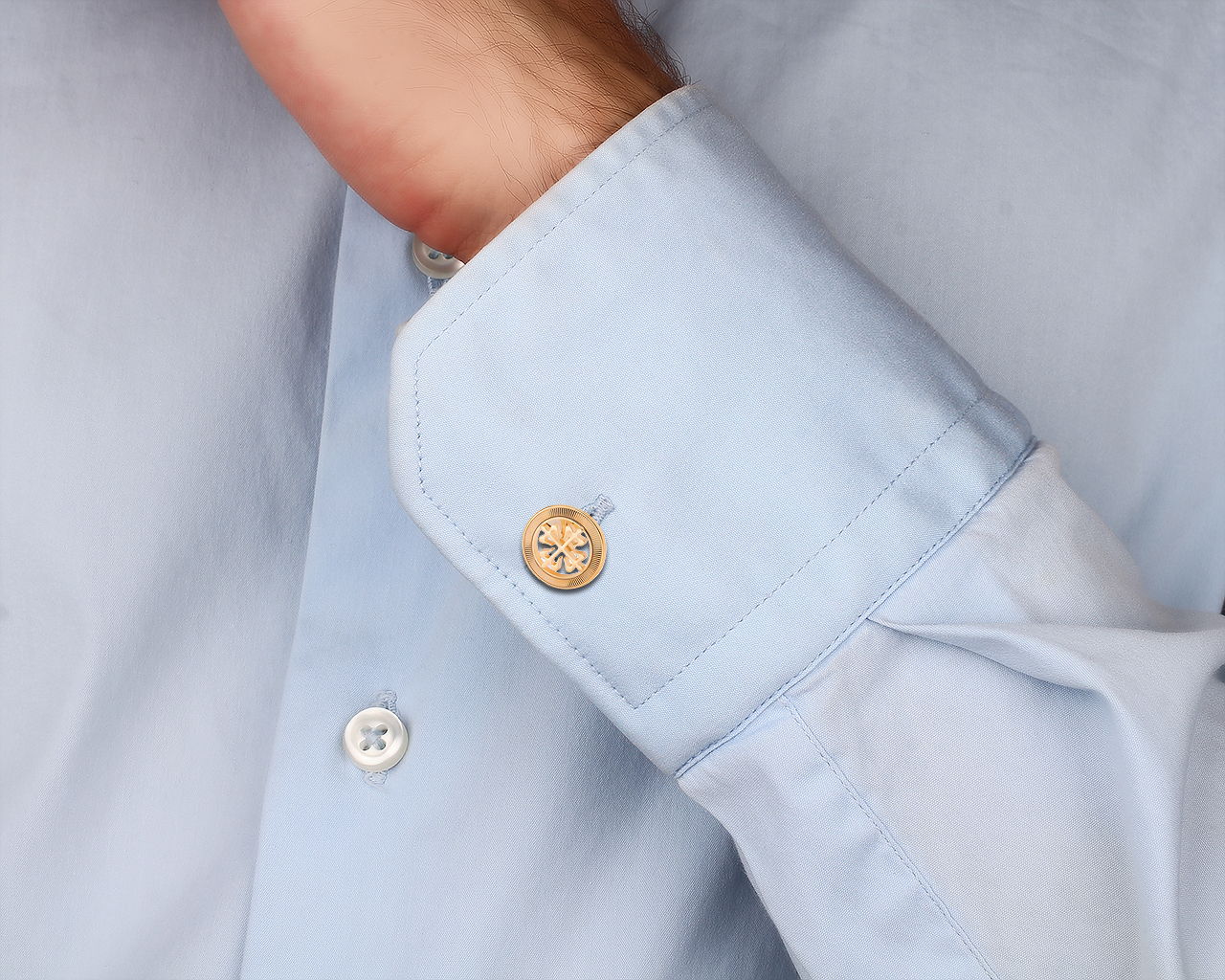 Оригинальные золотые запонки Patek Philippe Calatrava