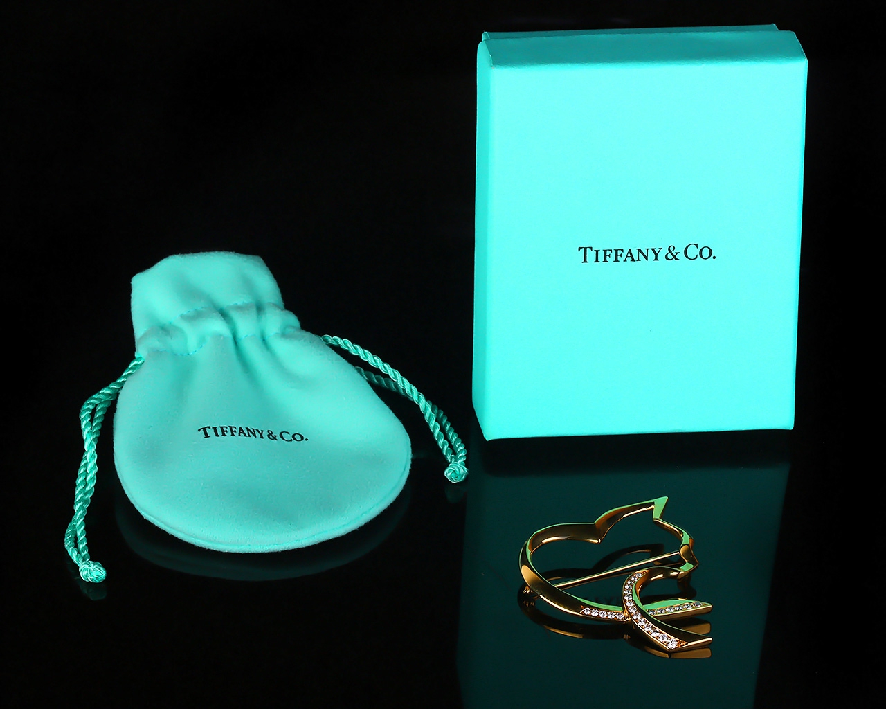 Изящная золотая брошь с бриллиантам 0.80ct Tiffany & Co