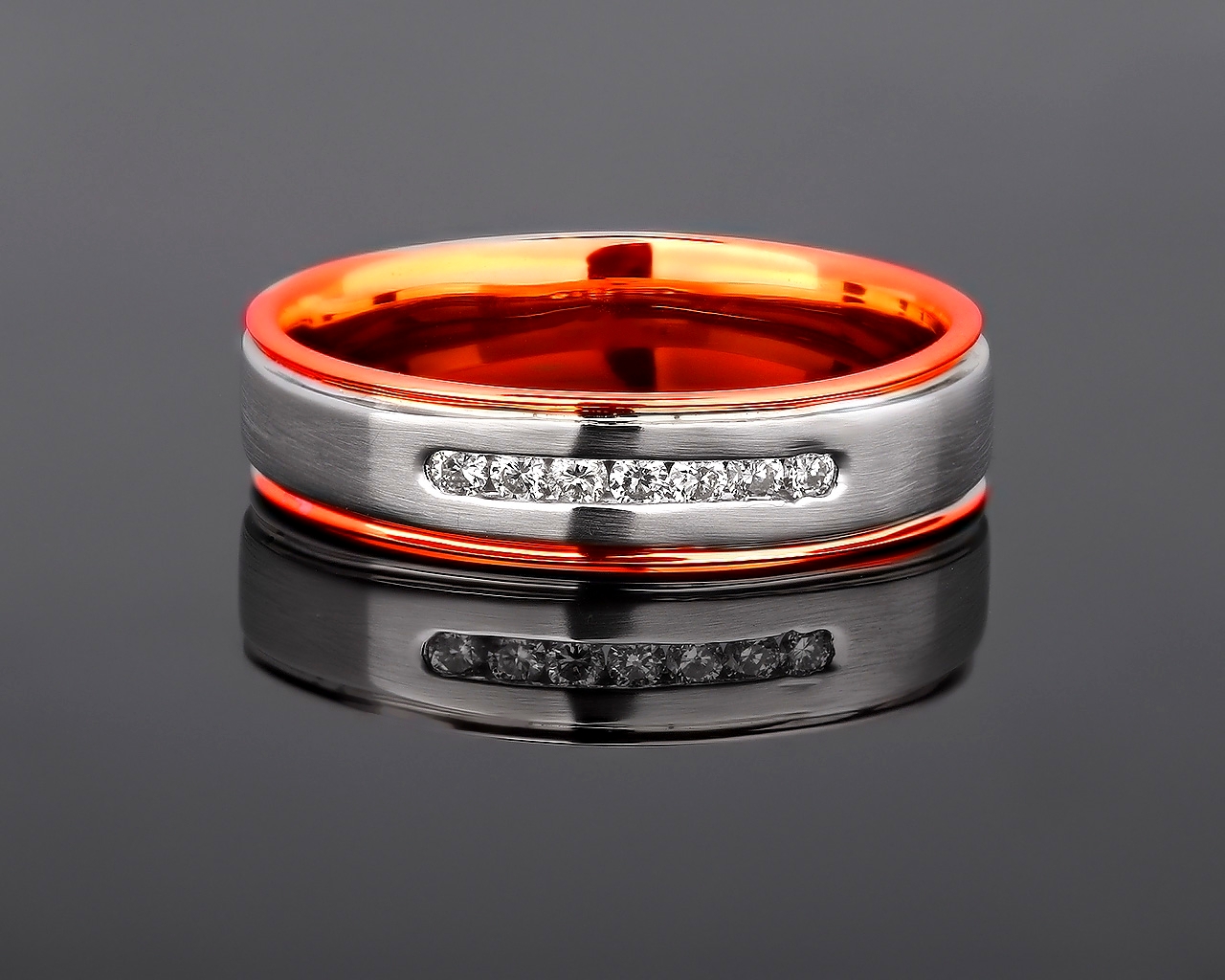 Обручальное золотое кольцо с бриллиантами 0.12ct Обручальное золотое кольцо с бриллиантами 0.12ct