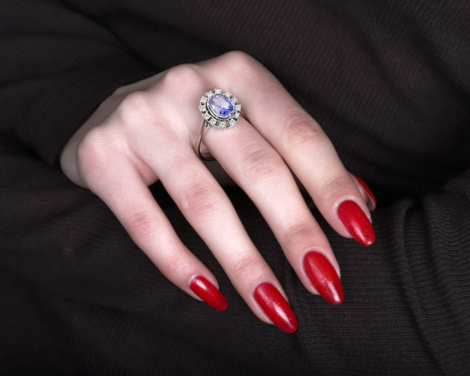 Золотое кольцо с сапфиром 2.04ct и бриллиантами 0.48ct