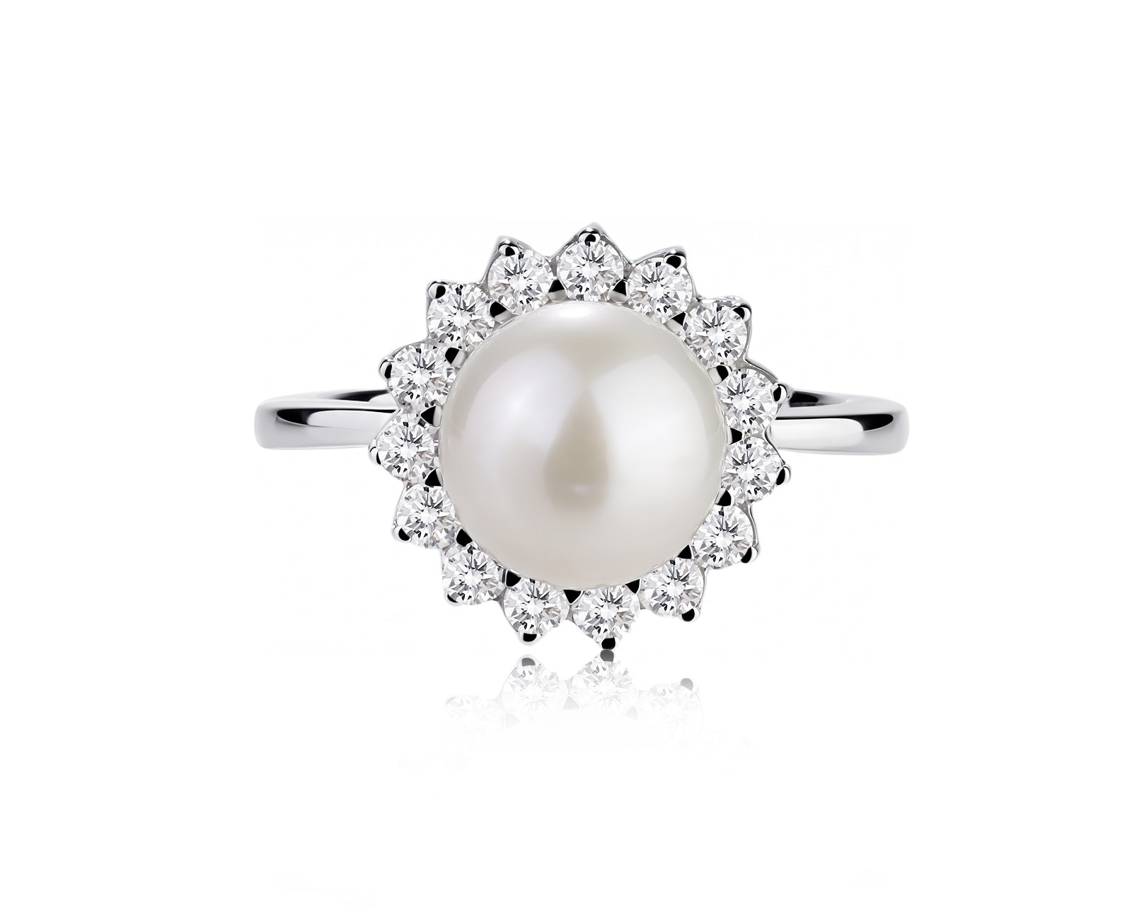 Золотое кольцо с жемчугом 8.97 мм и бриллиантами 0.45ct