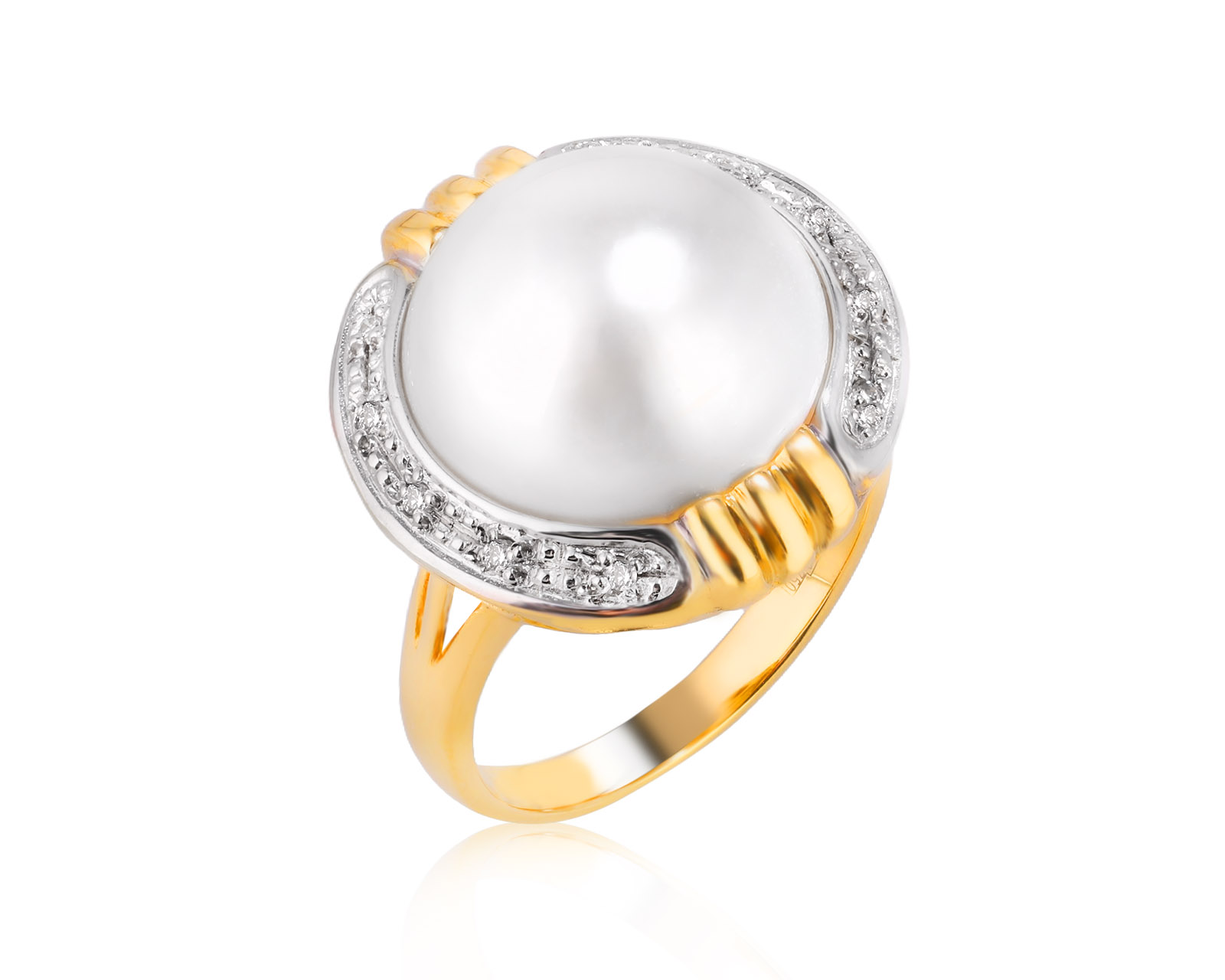 Золотое кольцо с перламутром 9.50ct и бриллиантами 0.05ct 110226/1