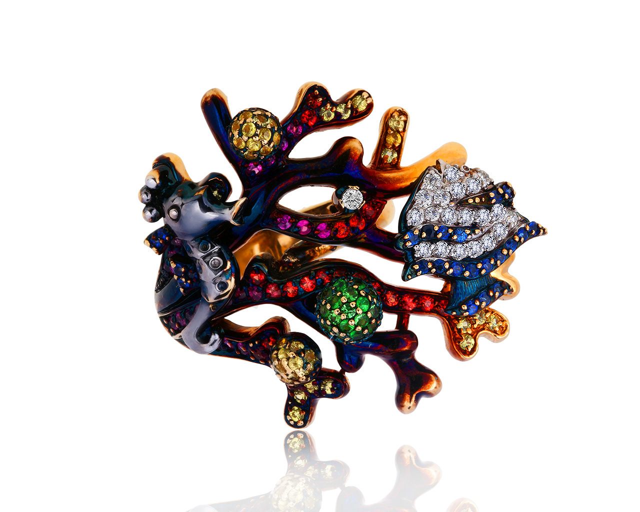 Оригинальное золотое кольцо с бриллиантами и сапфирами Roberto Bravo