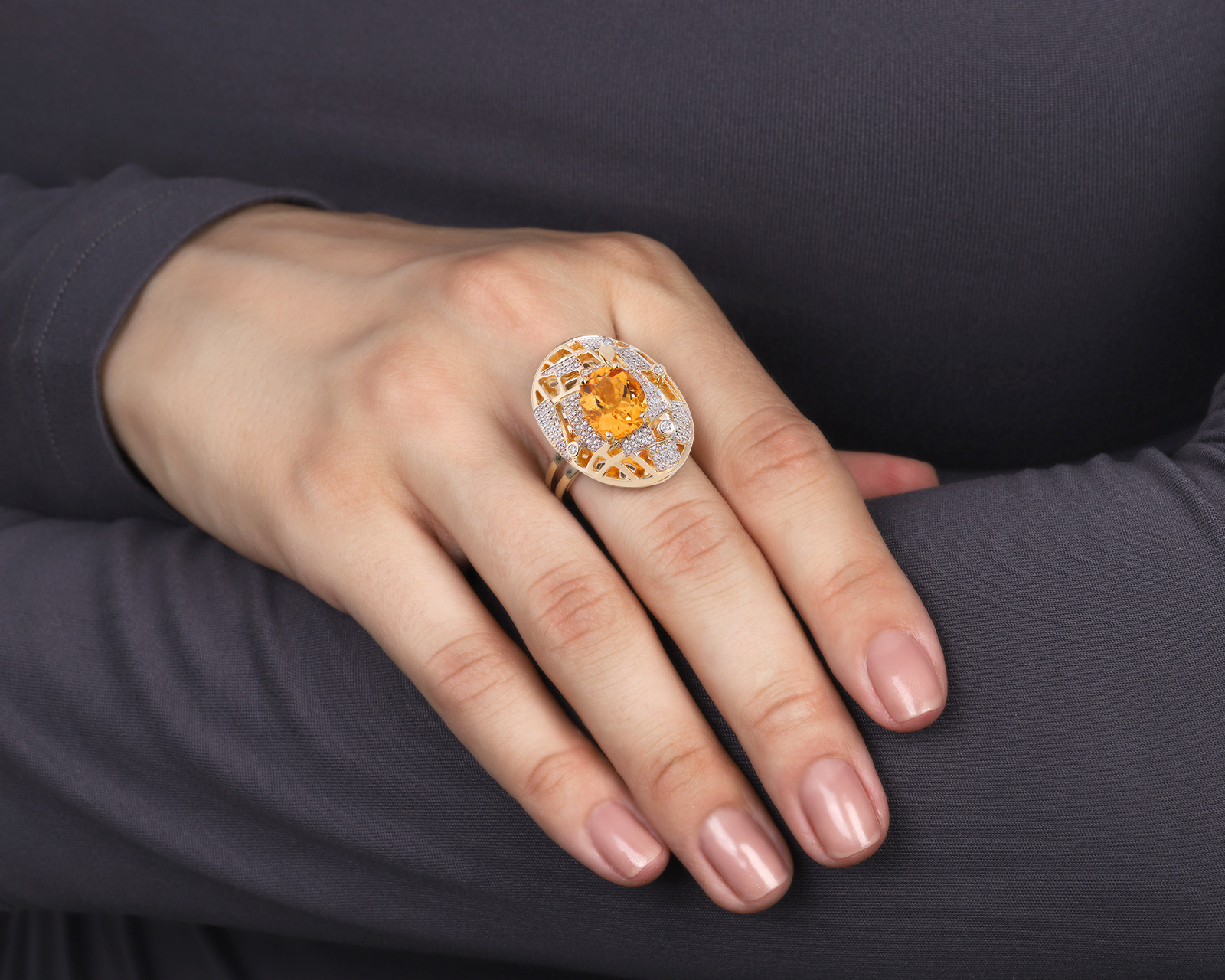 Золотое кольцо с цитрином 3.29ct и бриллиантами 0.41ct