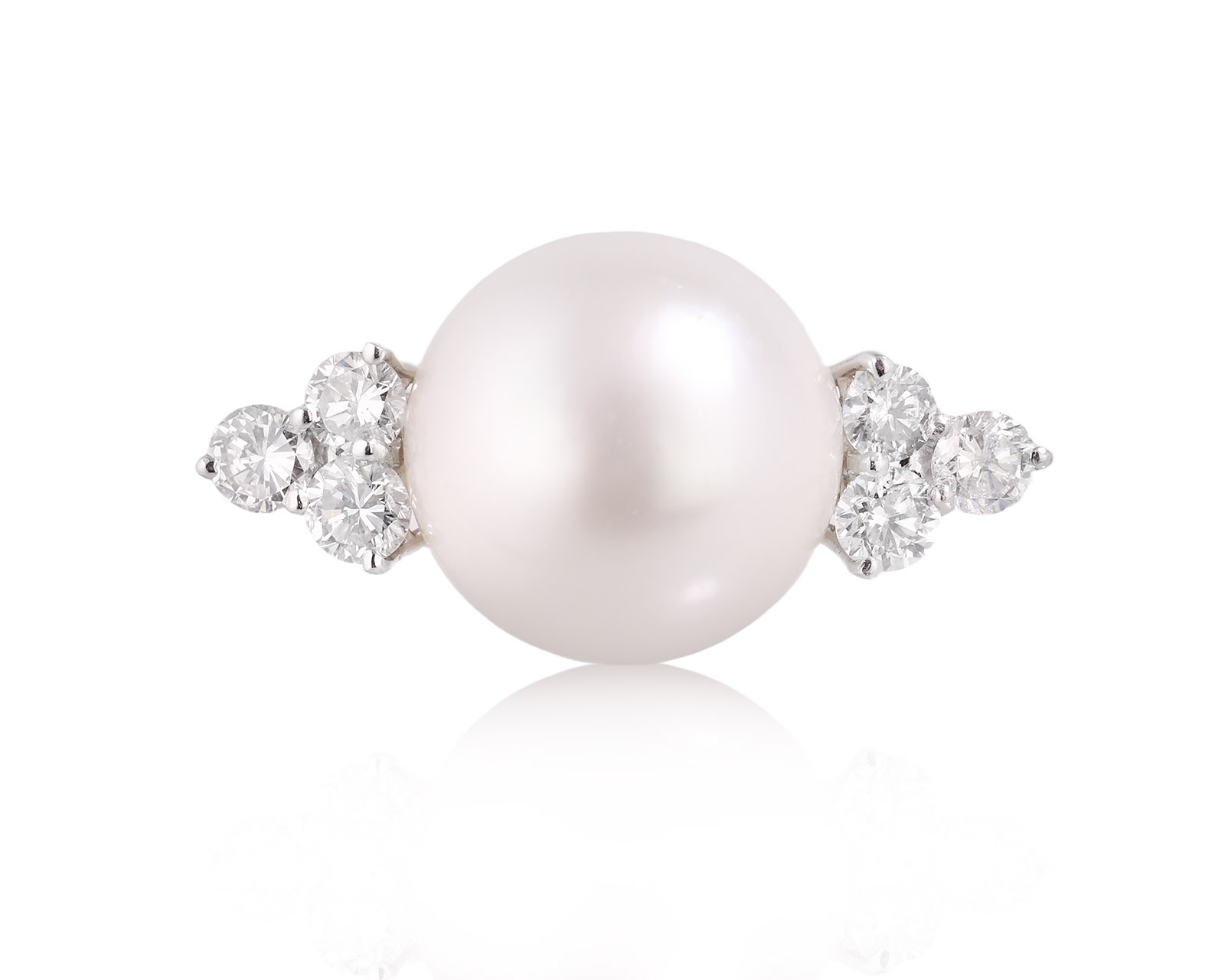 Золотое кольцо с жемчугом 15.10 мм и бриллиантами 1.05ct