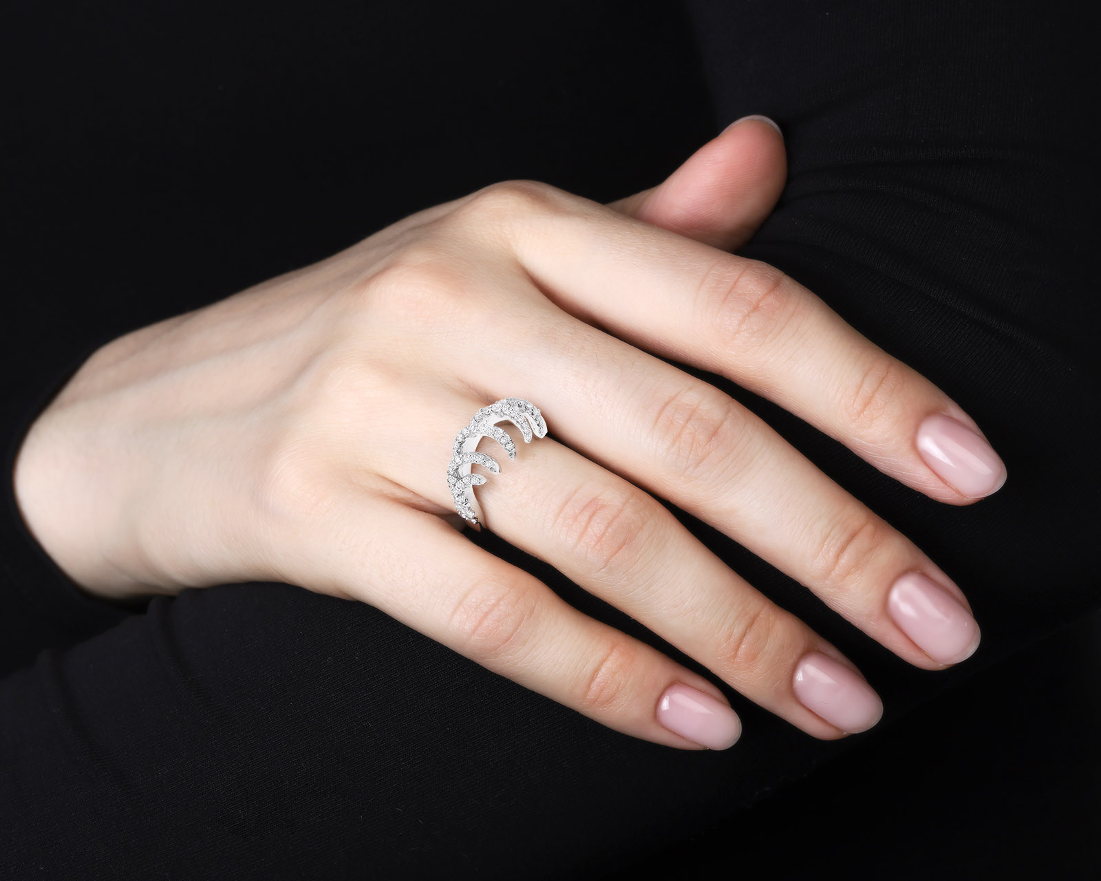 Модное золотое кольцо с бриллиантами 0.52ct