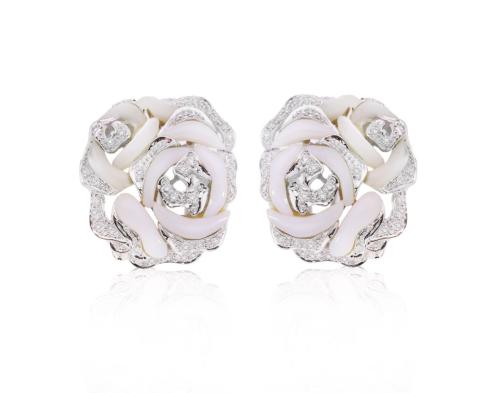 Золотые серьги с перламутром 5.90ct и бриллиантами 0.40ct