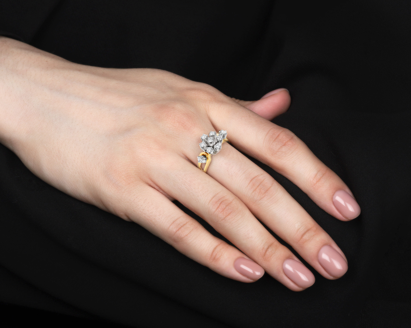 Безупречное золотое кольцо с бриллиантами 0.33ct