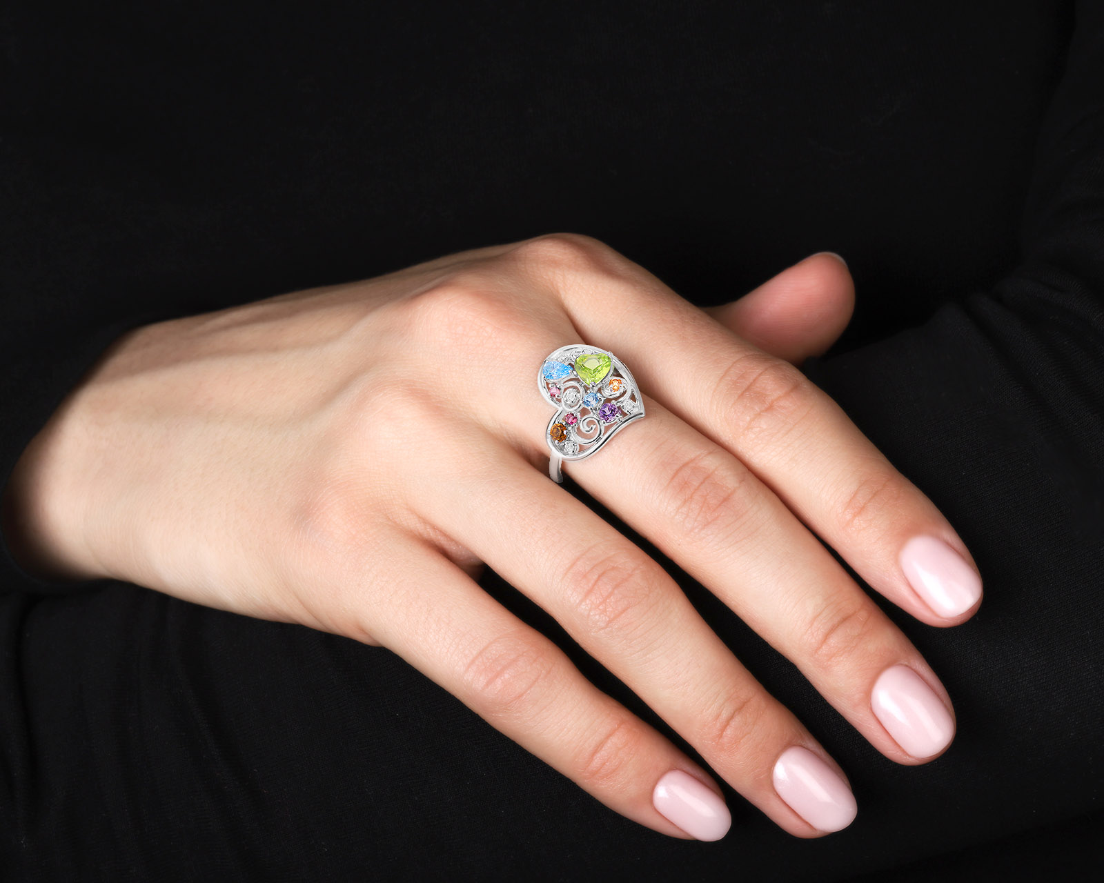 Золотое кольцо с бриллиантами 0.04ct и цветными камнями 1.45ct