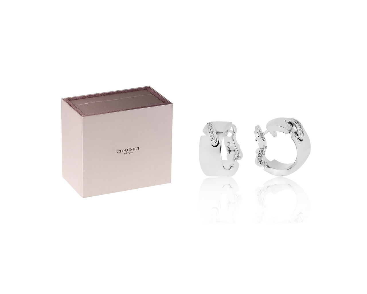 Оригинальные золотые серьги с бриллиантами 0.10ct Chaumet