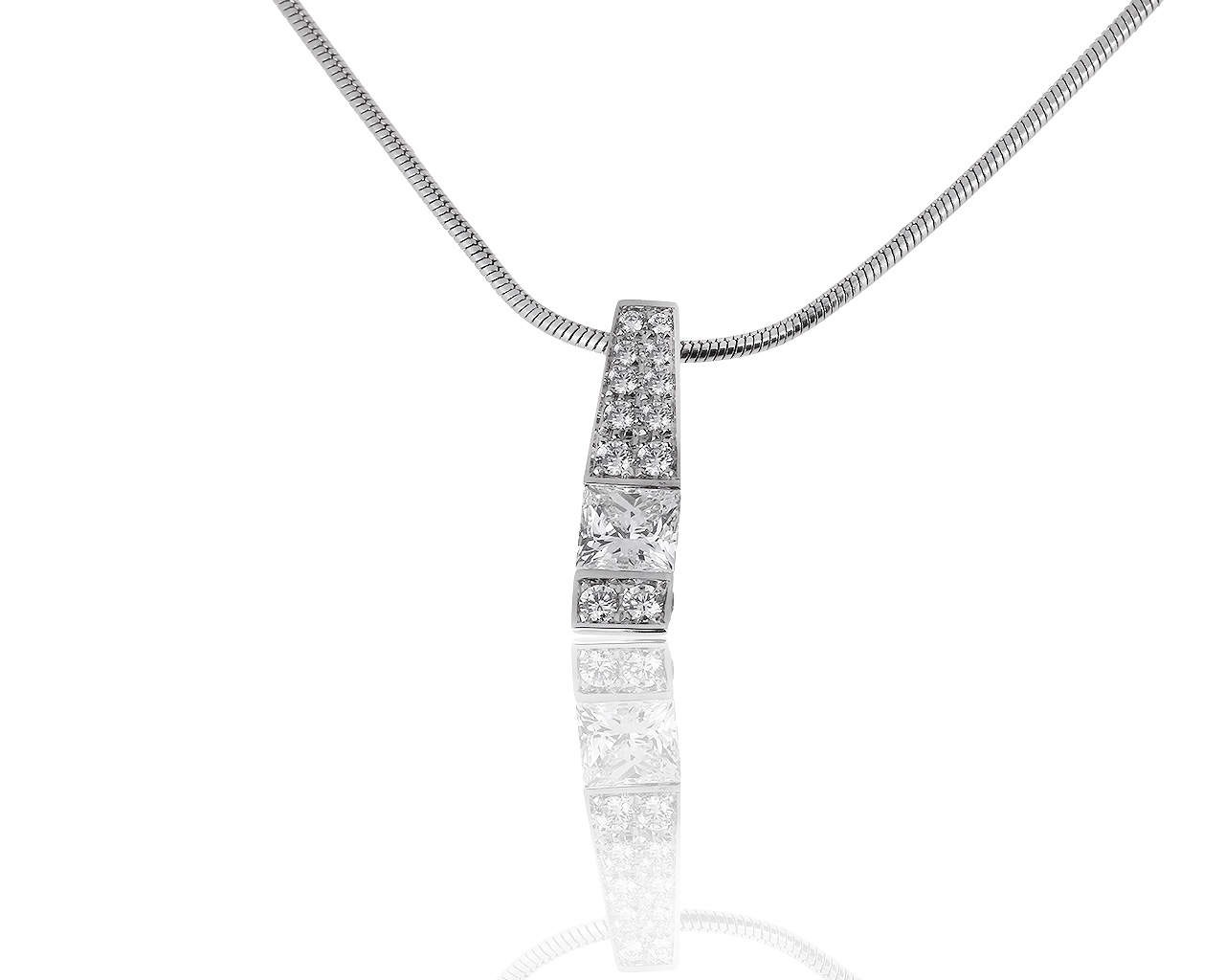 Оригинальный золотой кулон с бриллиантами 0.96ct Boucheron 160819/9 Оригинальный золотой кулон с бриллиантами 0.96ct Boucheron 160819/9