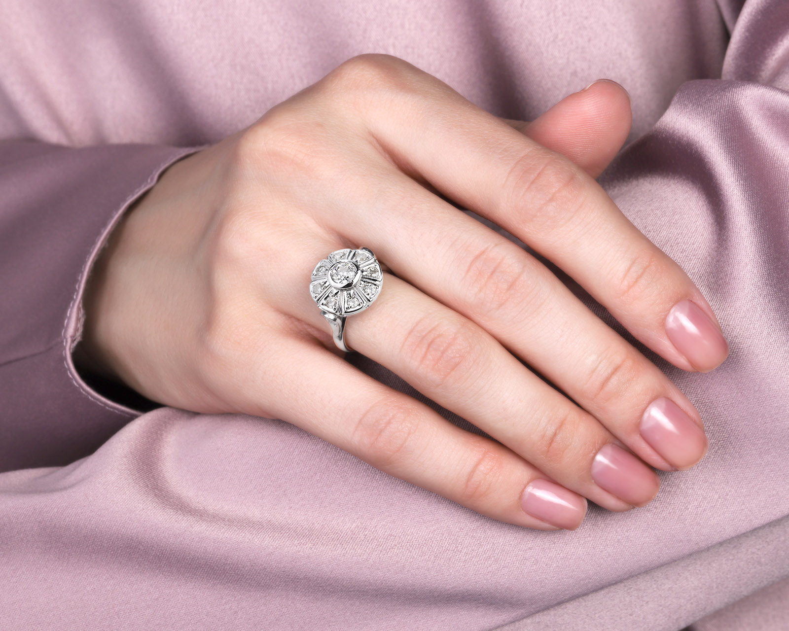 Золотое кольцо с бриллиантами 0.89ct