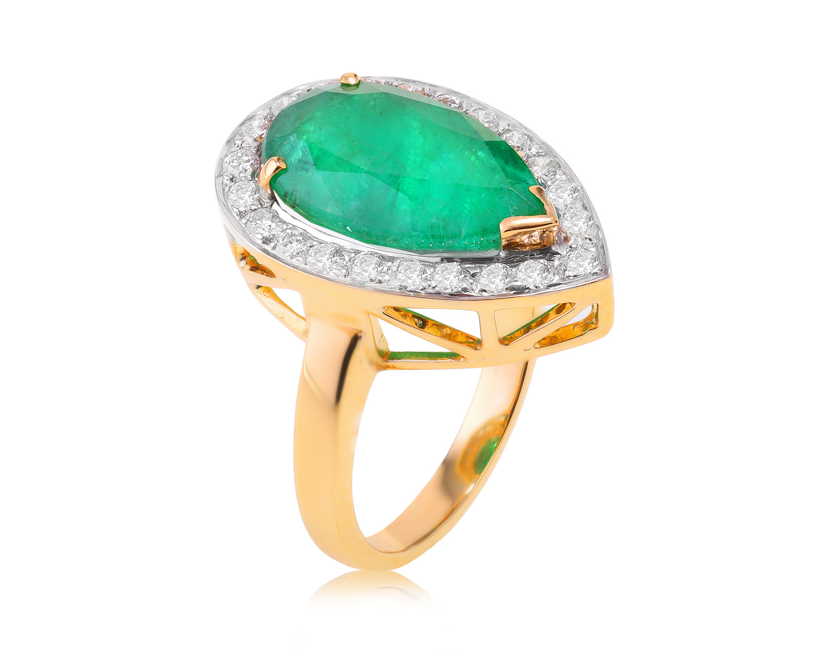 Золотое кольцо с изумрудами 6.32ct и бриллиантами 0.66ct 221023/2