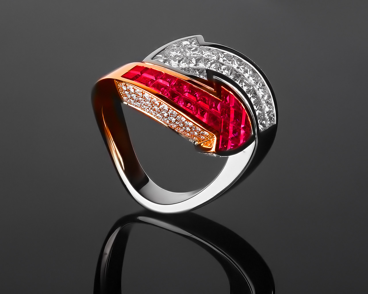 Золотое кольцо с рубинами 1.90ct и бриллиантами 2.25ct