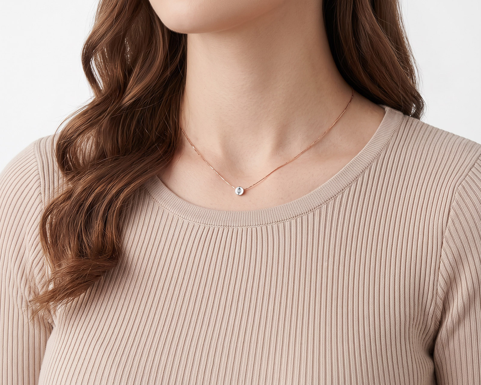 Оригинальное золотое колье с бриллиантом 0.06ct Lykov`s Jewellery