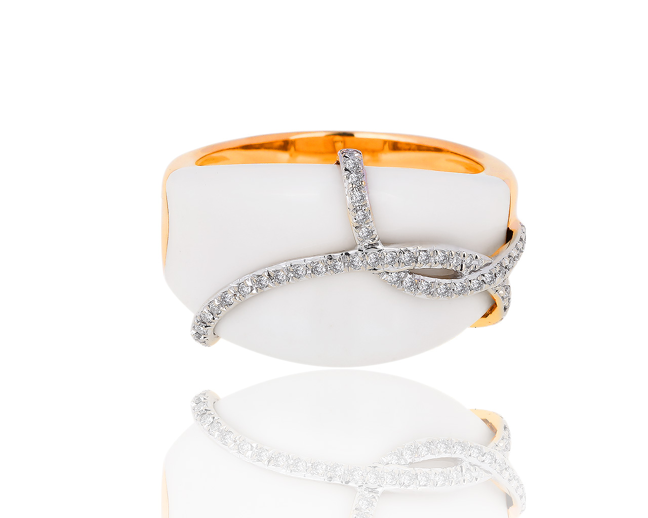 Золотое кольцо со слоновой костью и бриллиантами 0.17ct 310718/21