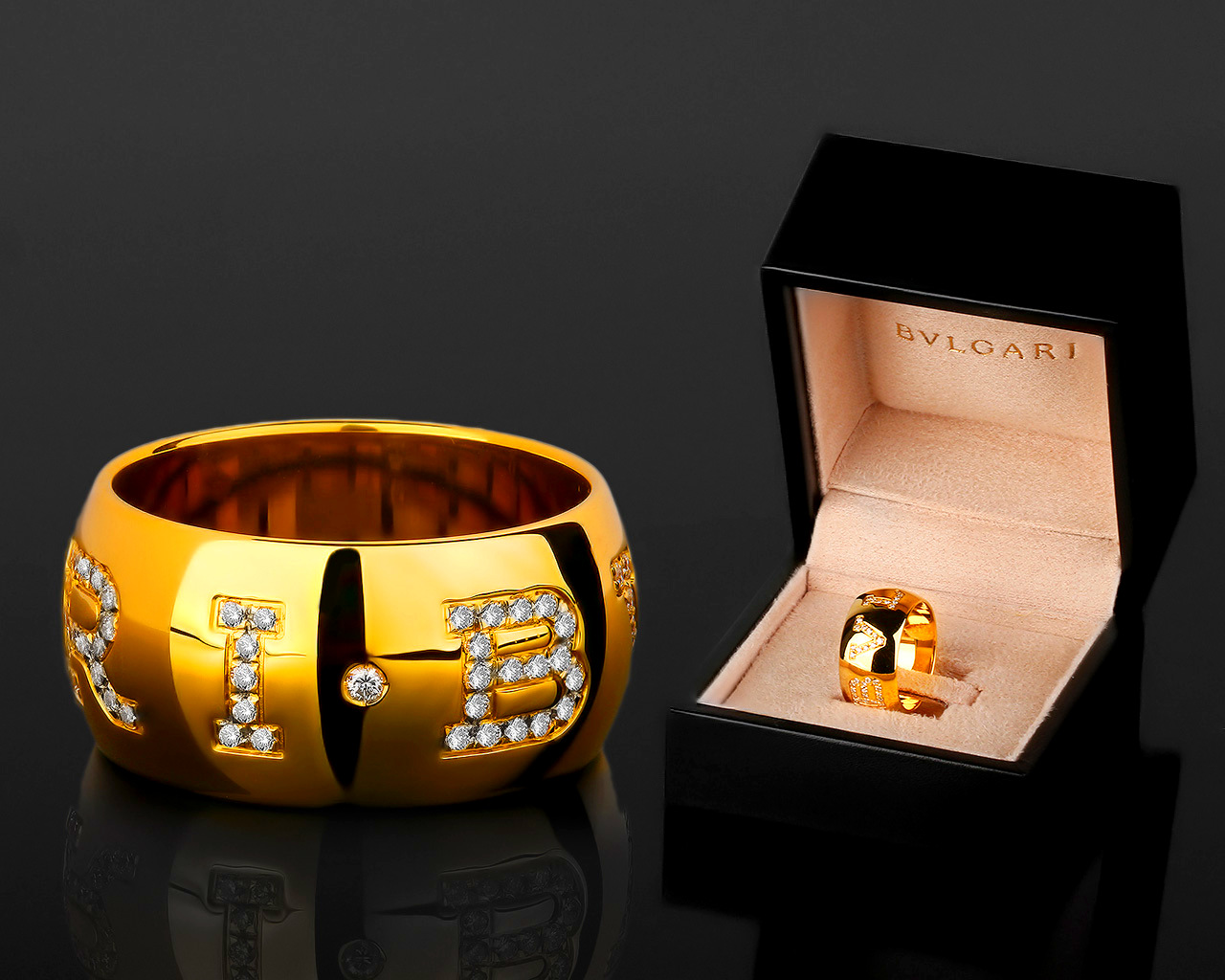 Золотое кольцо с бриллиантами 0.36ct Bvlgari Monologo