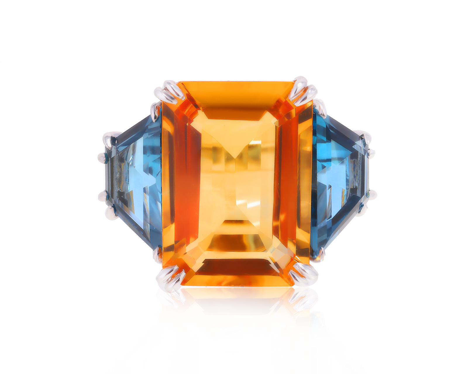Золотое кольцо с цитрином 13.28ct и топазами 6.97ct Evgeny Matveev 221224/Б86 Золотое кольцо с цитрином 13.28ct и топазами 6.97ct Evgeny Matveev 221224/Б86