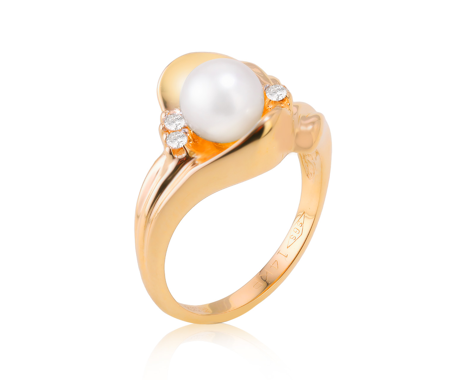 Золотое кольцо с жемчугом 6.90 мм 240124/5