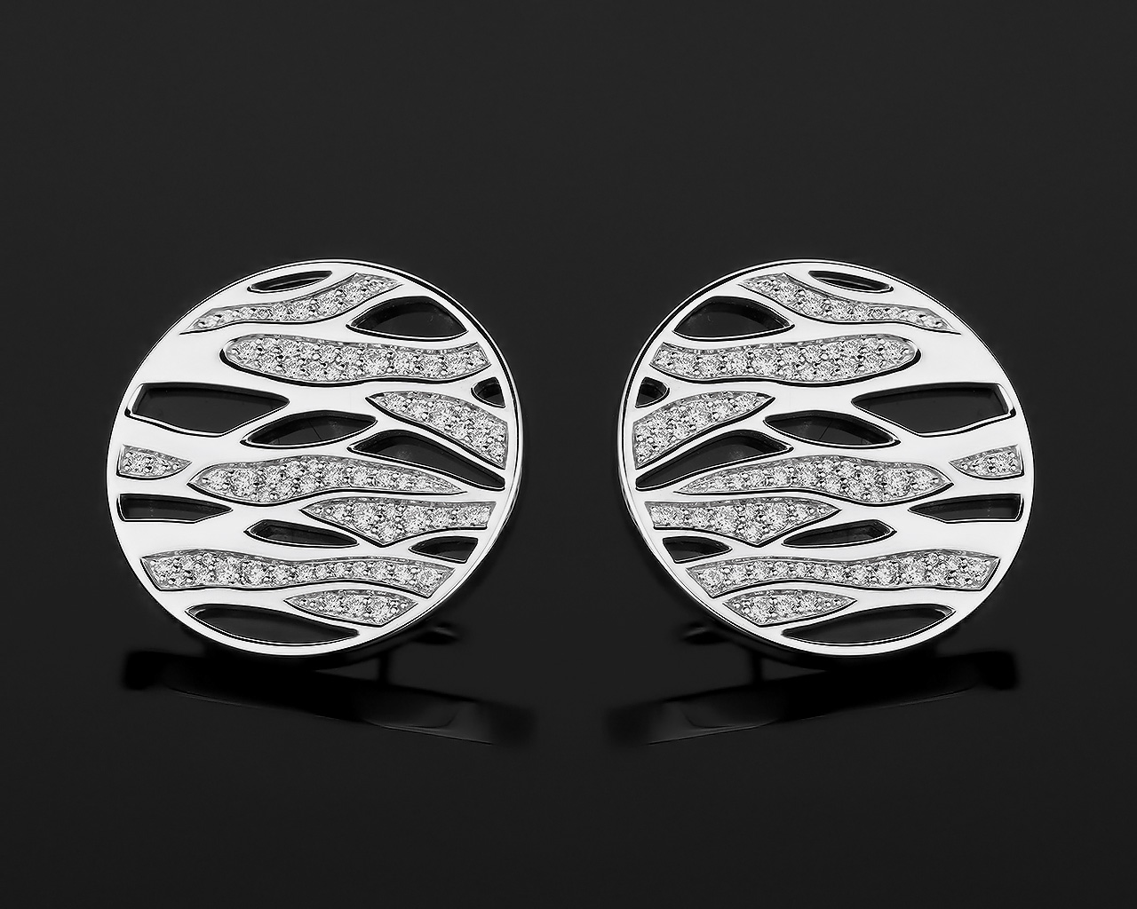 Красивые золотые серьги с ониксом и бриллиантами 0.80ct 210318/1