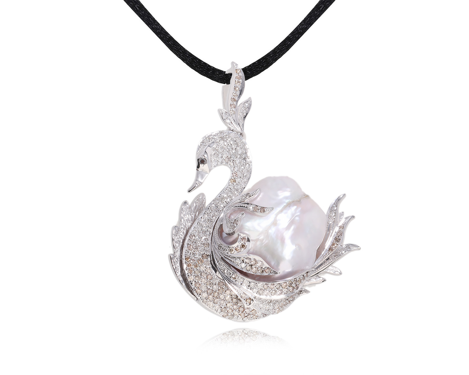 Золотой кулон с барочным жемчугом 26.35ct