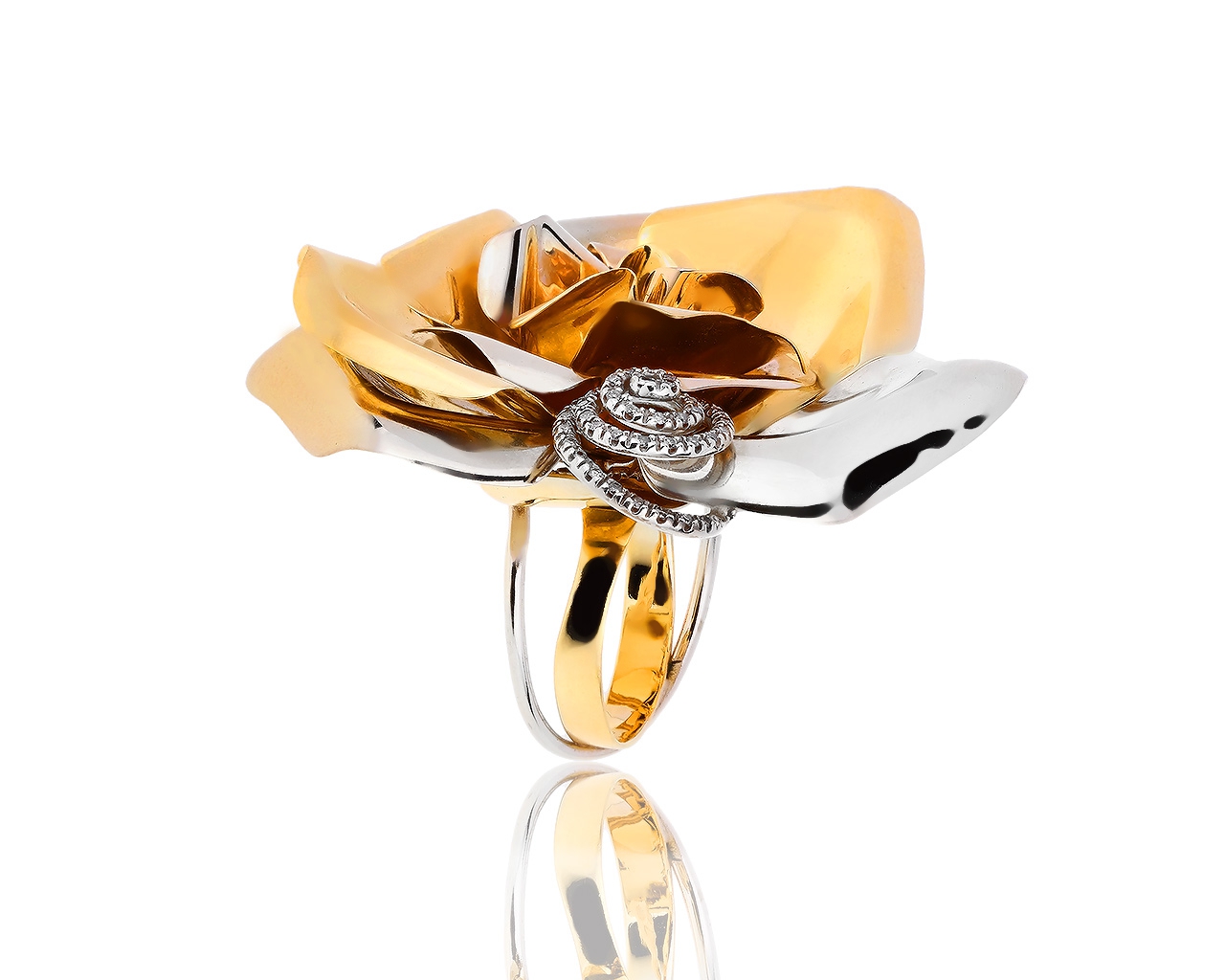 Красивое золотое кольцо с бриллиантами 0.15ct H.Stern