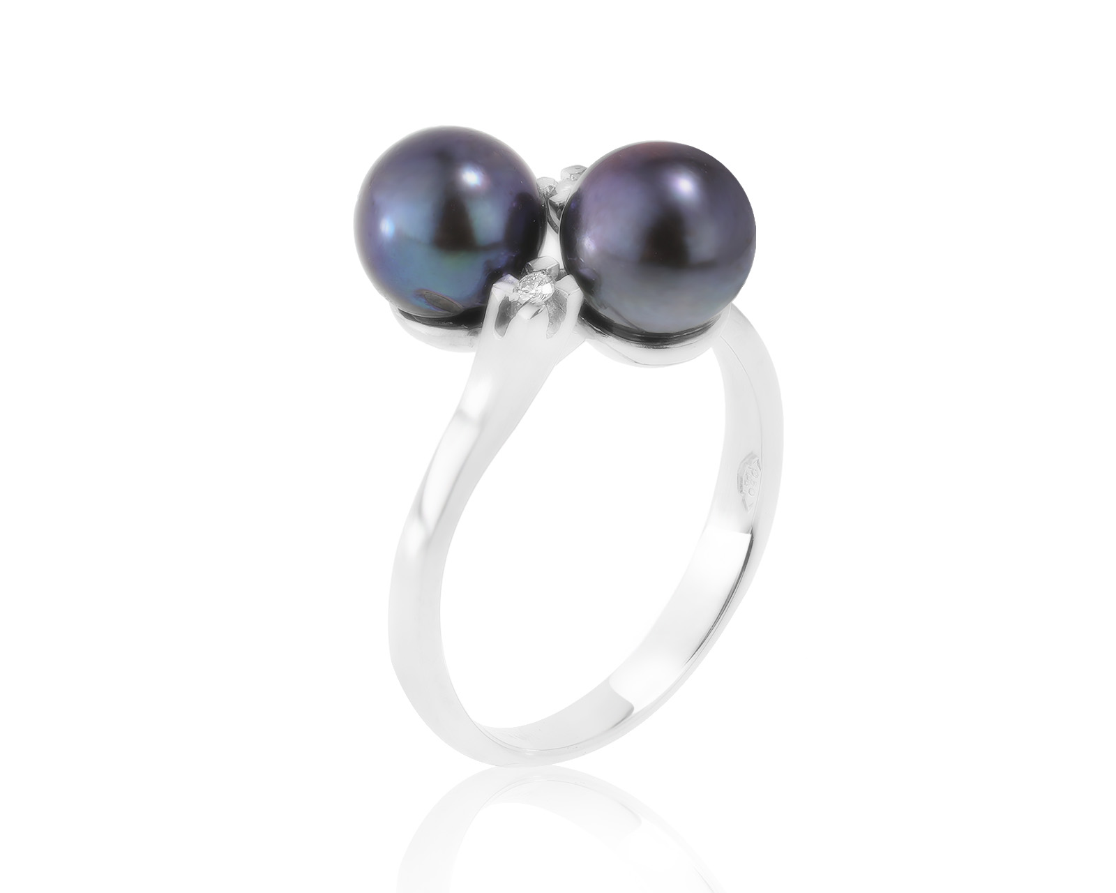 Нарядное платиновое кольцо с жемчугом 7.44 мм 141222/1
