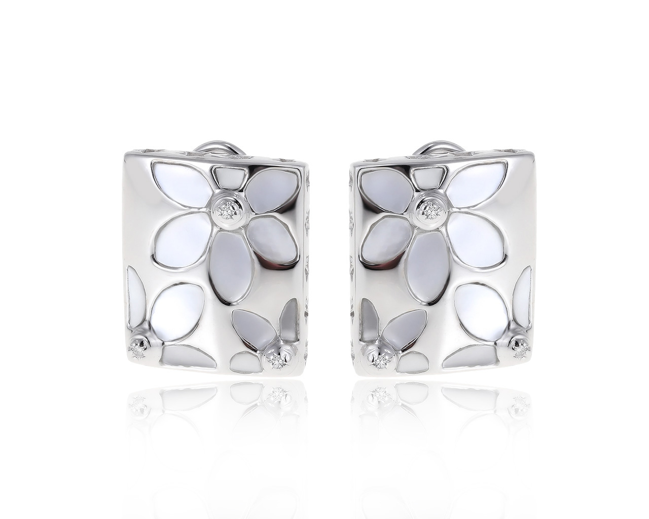 Золотые серьги с перламутром 3.60ct и бриллиантами 0.03ct