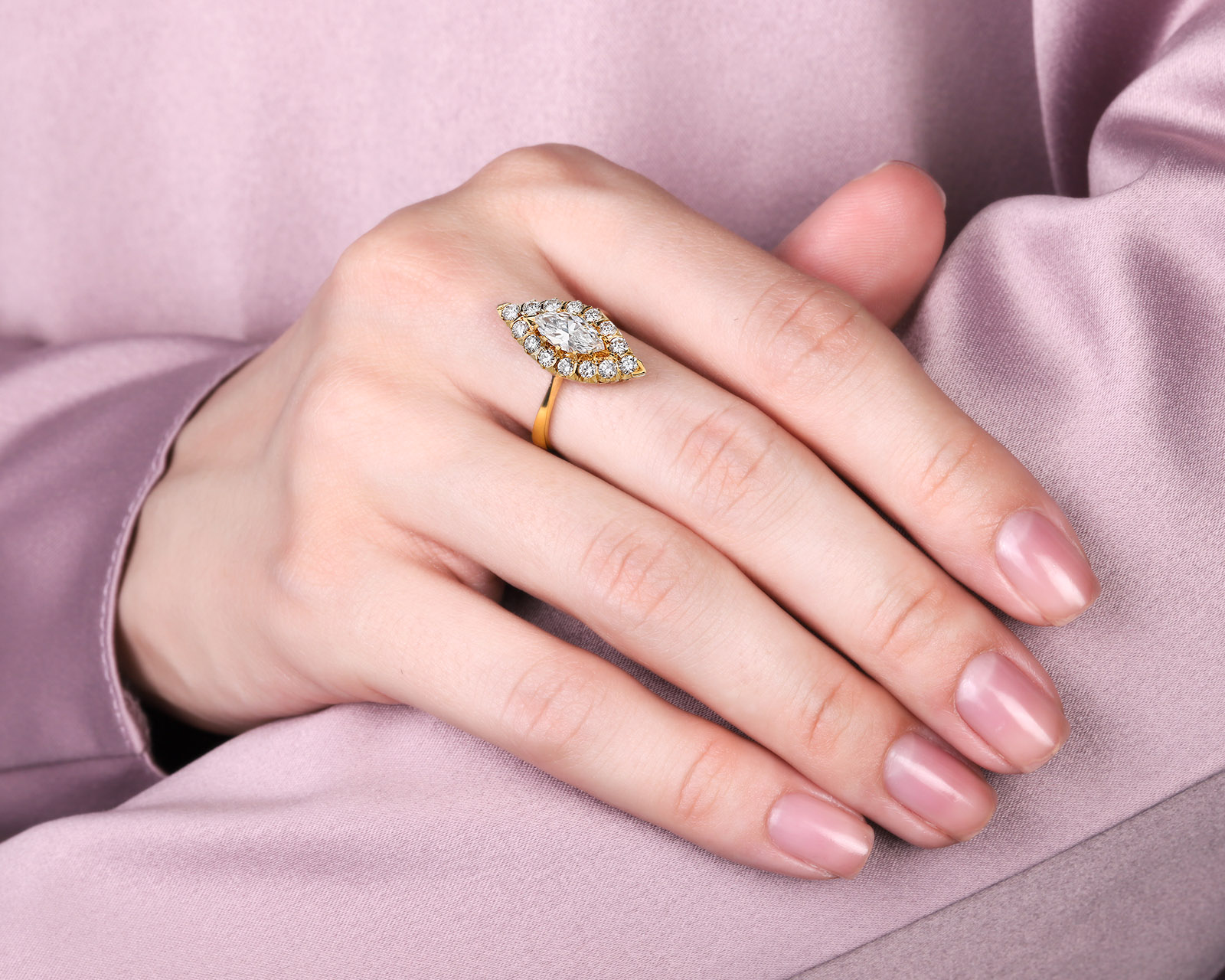 Золотое кольцо с бриллиантами 1.26ct