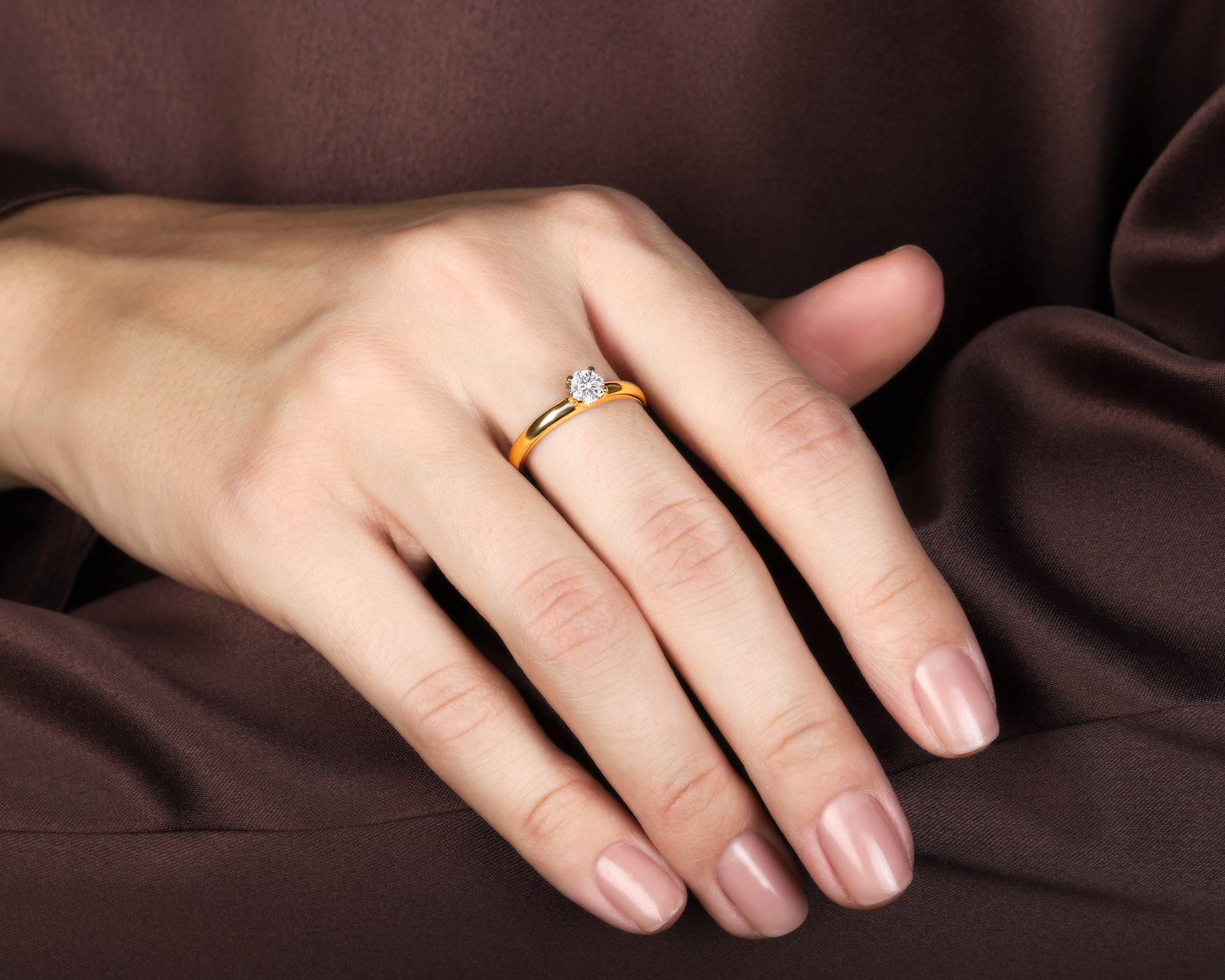 Золотое кольцо с бриллиантом 0.46ct
