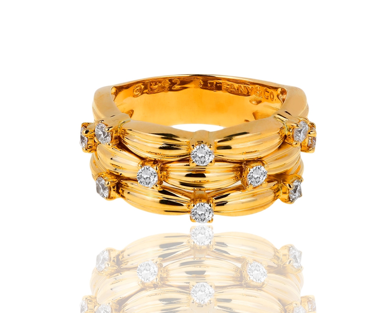 Золотое кольцо с бриллиантами 0.50ct Tiffany&Co Signature 111218/13 Золотое кольцо с бриллиантами 0.50ct Tiffany&Co Signature 111218/13
