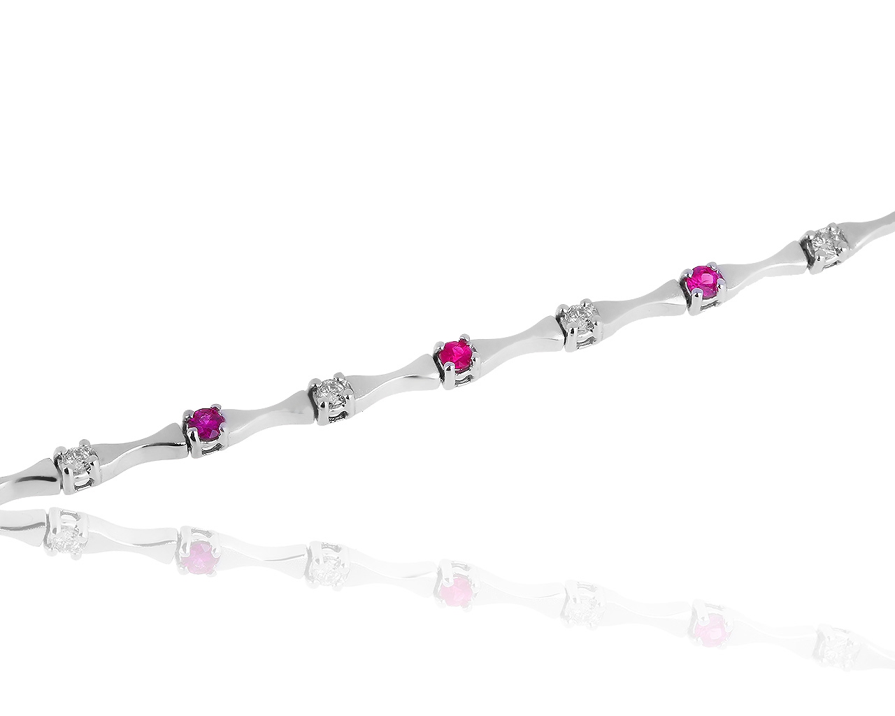Лаконичный золотой браслет с бриллиантами 0.20ct