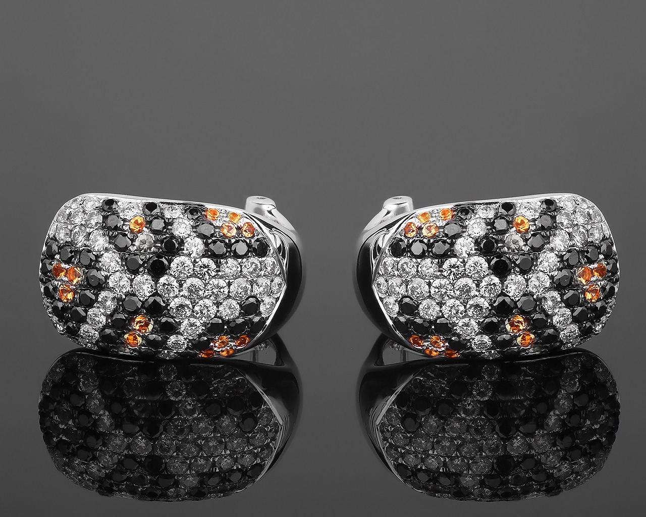 Золотые серьги усыпанные бриллиантами 2.50ct 151217/8