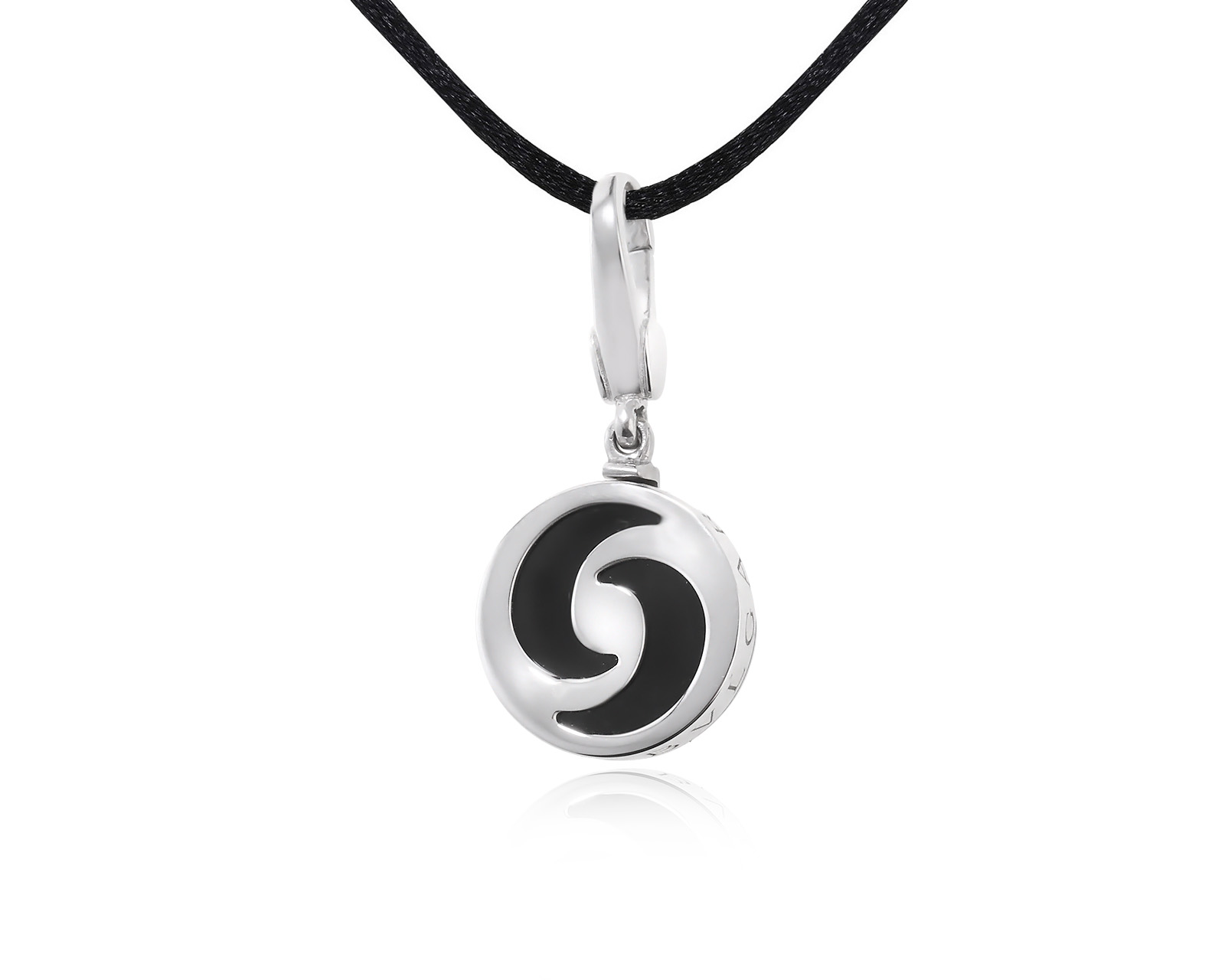 Оригинальный золотой кулон с ониксом Bvlgari Optical 000003/00