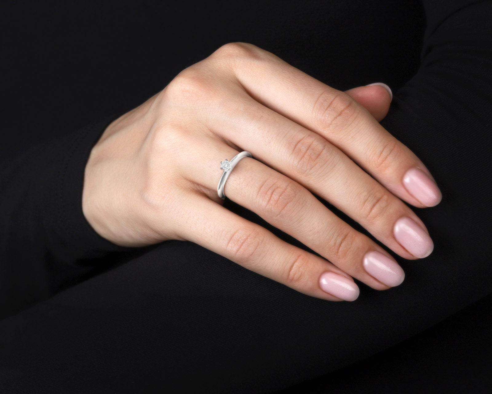 Оригинальное платиновое кольцо с бриллиантом 0.15ct Tiffany&Co