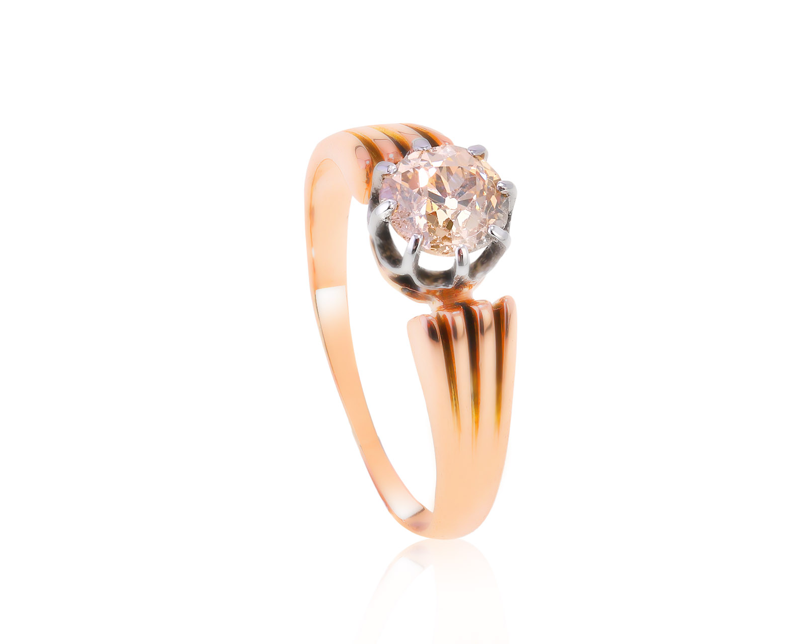 Чарующее золотое кольцо с бриллиантом 0.56ct