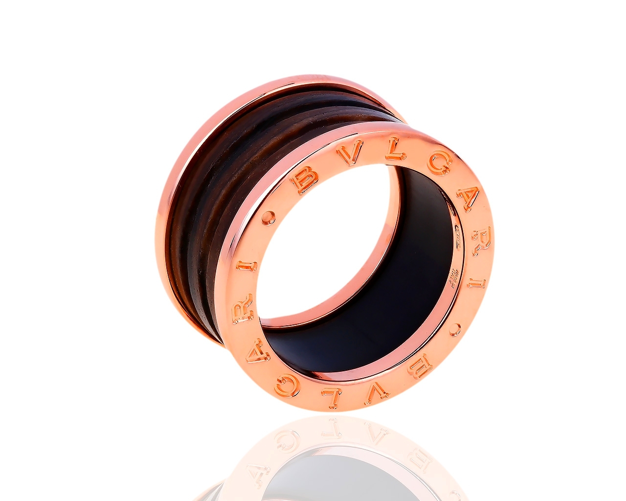 Необычное золотое кольцо с яшмой Bvlgari B.Zero 1