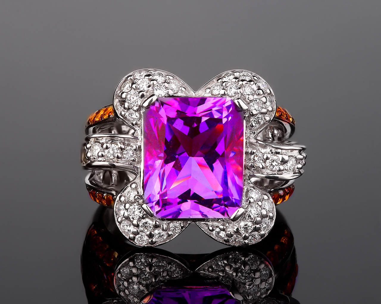 Золотое кольцо с бриллиантами 0.54ct и аметистом 200417/16