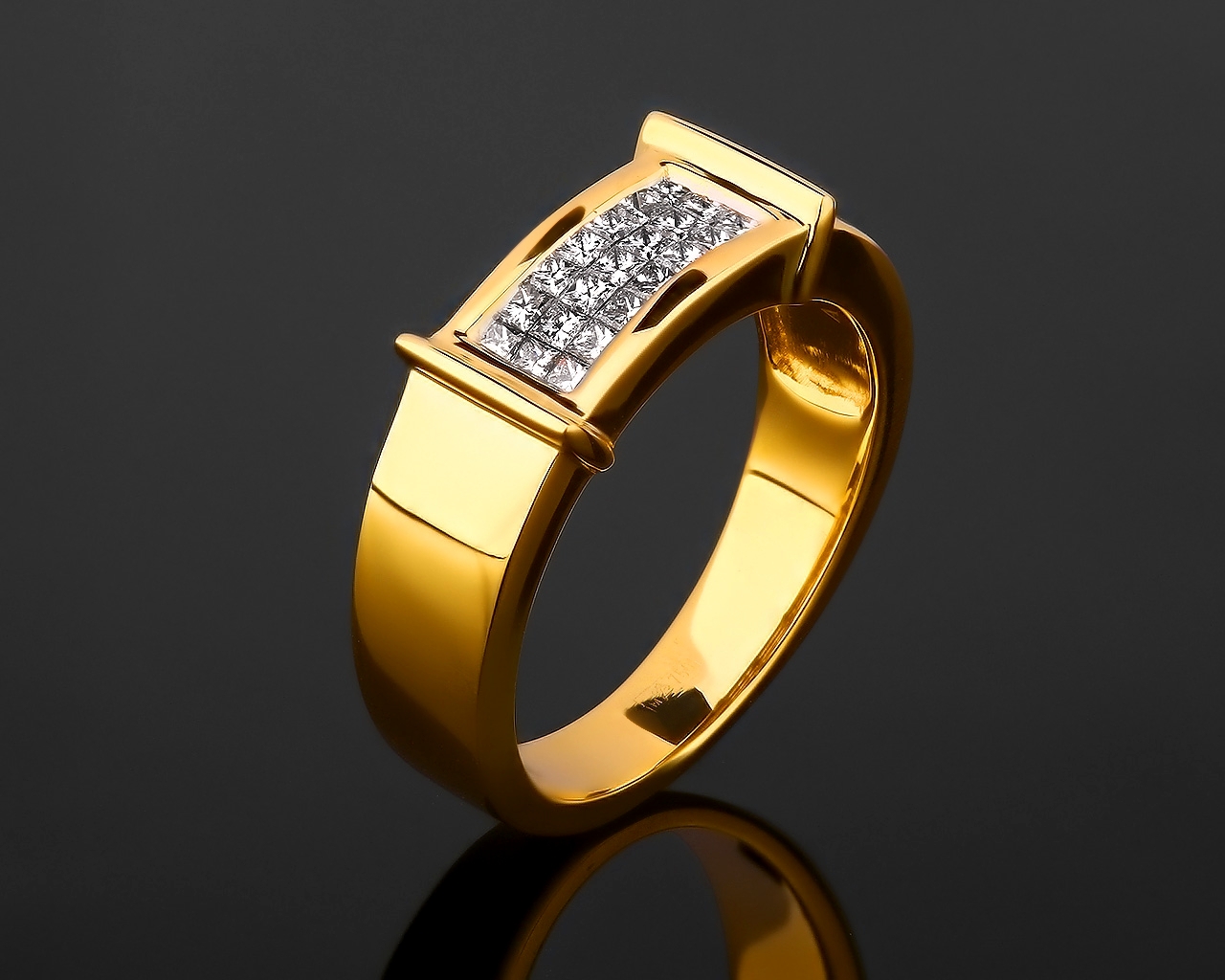 Стильное золотое кольцо с бриллиантами 0.31ct
